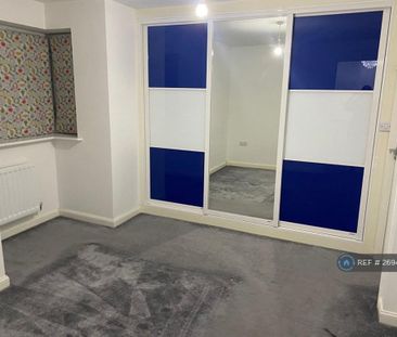 3 bedroom detached house to rent - Photo 3