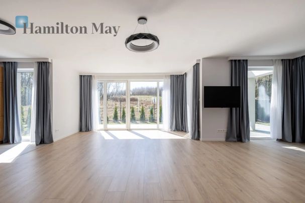 Elegancki dom w Lusinie - nowoczesna nieruchomość z dużym ogrodem - Фото 1