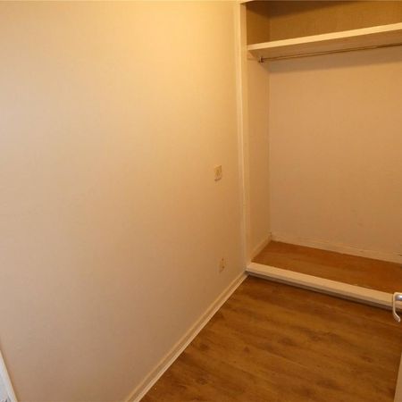 House to rent - Photo 3