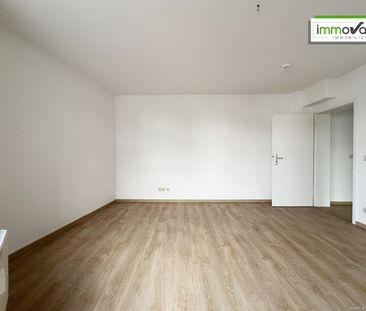 Schicke 3-Raum-Dachgeschosswohnung mit zwei Balkonen und Badezimmer... - Photo 3