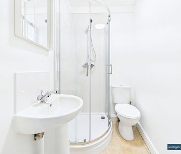 45, Doncaster, South Yorkshire, DN1 - Photo 3