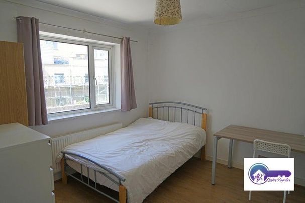 1 Bedroom Room in Flat Share To Rent - Photo 1