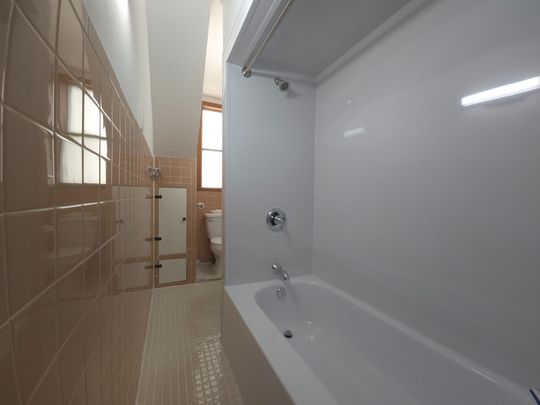 For Lease - 5 Rideau Avenue, Toronto, Ontario - Photo 1