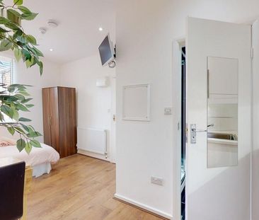 Studio to rent - Photo 6