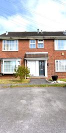 1 bedroom Flat in Abbeydale Grove, Leeds - Photo 2