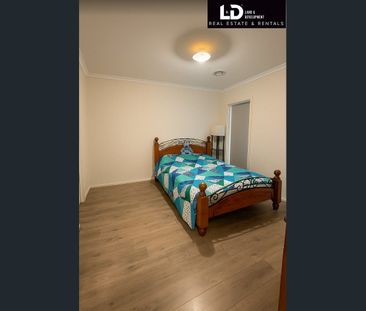 Exceptional Family Home in Prime Charlemont Location - Photo 4