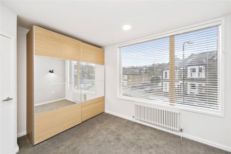 Tuskar Street Greenwich SE10 - Photo 2