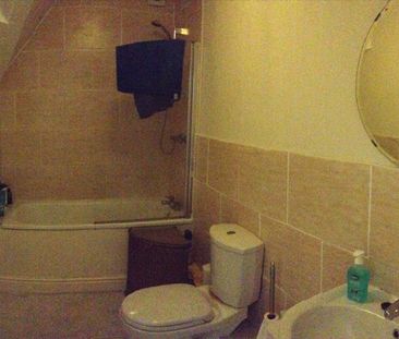 Flat 12, 55/57 Cathedral Road, Cardiff CF11 9HD - Photo 4