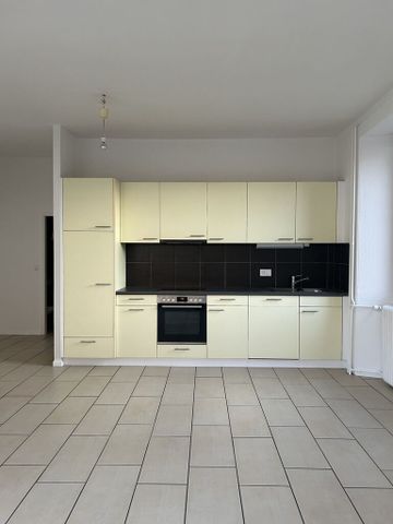 Large 2.5-room apartment in Champagne - Photo 4