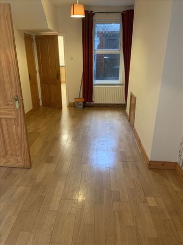 17 Chobham Street - Photo 3