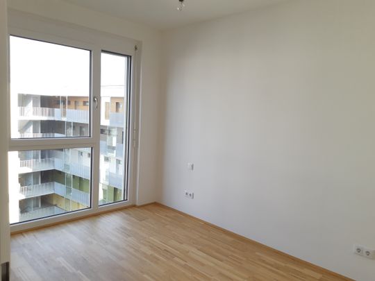 LETZTES OG: SCHÖNE 2-ZIMMERWOHNUNG MIT TOP AUSSTATTUNG+ BALKON + TG MIT AKTION 1 MONAT MIETFREI - Photo 1