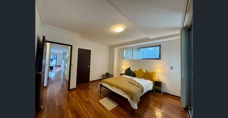 Executive Three-Bedroom Apartment for Rent - Prime Parramatta Location! - Photo 2