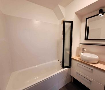 Location Appartement 2 pièces 48m² FONTENAY LE FLEURY 78330 - Photo 6