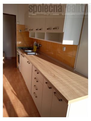 235185 | Samostatný pokoj s lodžií v nově zrekonstruovaném bytě 3+1/L k pronájmu - Fotografie 1