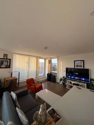 Room in a Shared Flat, Cording Street, E14 - Photo 1