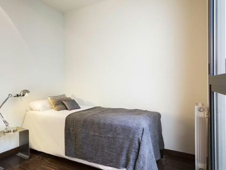 Carrer de Prats de Molló, Barcelona, Catalonia 08021 - Photo 4