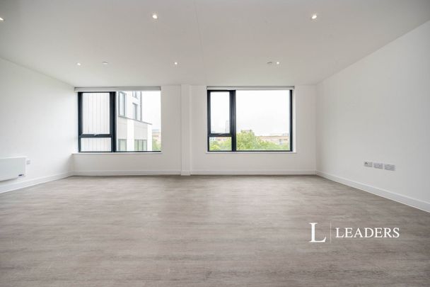 1 bedroom apartment to rent Buckingham Court, 400 Silbury Boulevard, Milton Keynes, MK9 - Photo 1