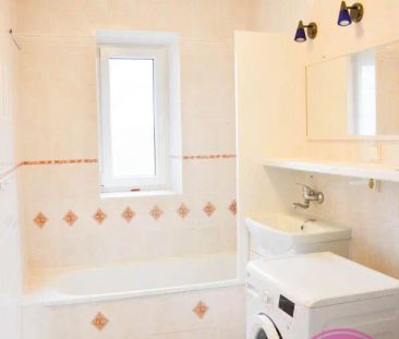 Pronájem prostorného cihlového bytu o dispozici 1+1 v Olomouci - Фото 5