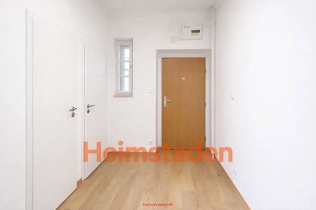 Pronájem bytu 1+kk 24 m - Fotografie 5