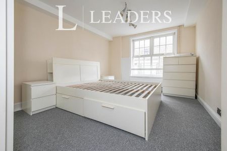 1 bedroom in a house share to rent - Photo 2