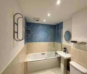 3 bedroom apartment to rent - Photo 4