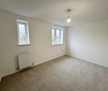 3 bedroom semi-detached house to rent - Photo 3