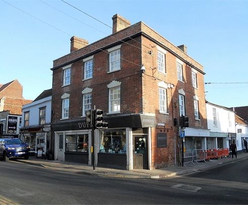 Flat 1, 42 High Street, Saffron Walden - Photo 1