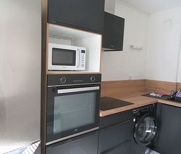 Appartement type 2 MEUBLE à louer - 43,17m² - LA ROCHE SUR YON - Photo 4