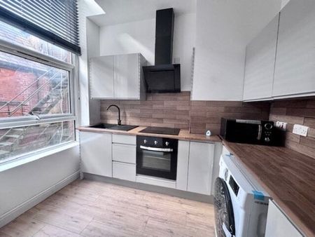 Knowsley Street, Bolton BL1 - Photo 3