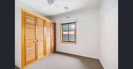 Stylish and Inviting Home in Prime Wendouree Location - Photo 2