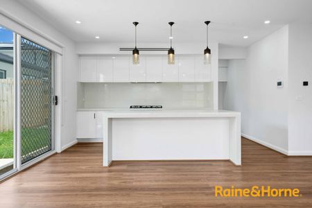 Stunning, Oversized 4-Bedroom Family Home in Peaceful Stonehill Estate - Photo 3