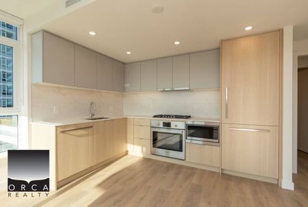 804-308 Alderson Avenue, Coquitlam - Photo 2