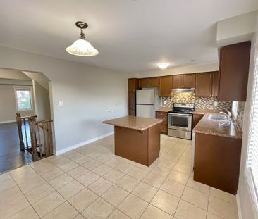 For Lease - 14 Quillberry Close, Brampton, Ontario - Photo 2