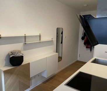 Avinguda Meridiana, Barcelona, Catalonia - Photo 6