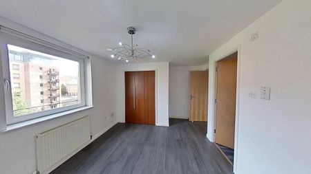 3 bedroom flat to rent - Photo 4