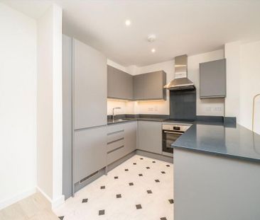 2 bedroom flat to rent - Photo 4