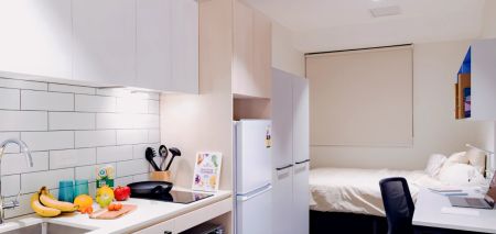 Private Studio Silver - Photo 2