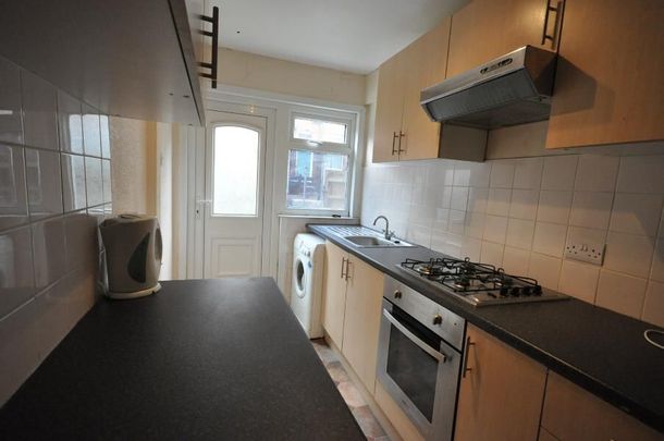 Mayville Avenue, Hyde Park - Photo 1