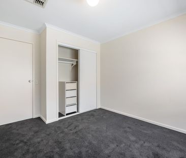 Contemporary Family Living in Sought-After Northgate! - Photo 4