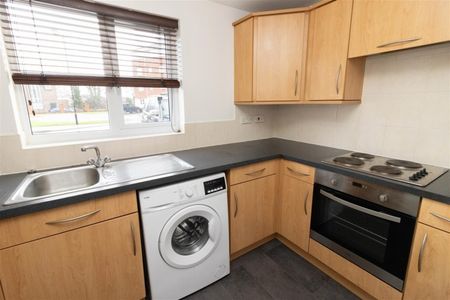 2 Bedroom House - Photo 3