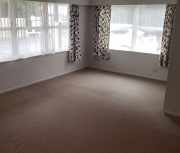 Two bedroom townhouse close to city - Photo 5