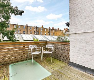 4 bedroom terraced house to rent - Photo 3