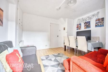 15 Tunstall Road, Canterbury - Photo 1