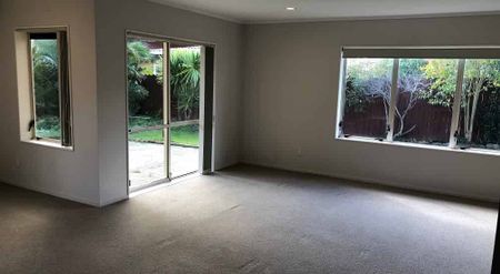 Clean & Quiet 3 Bedrooms House in Randwick Park - Photo 3