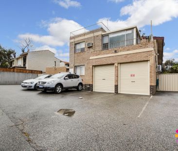 GROUND FLOOR UNIT IN GREAT LOCATION - Photo 6