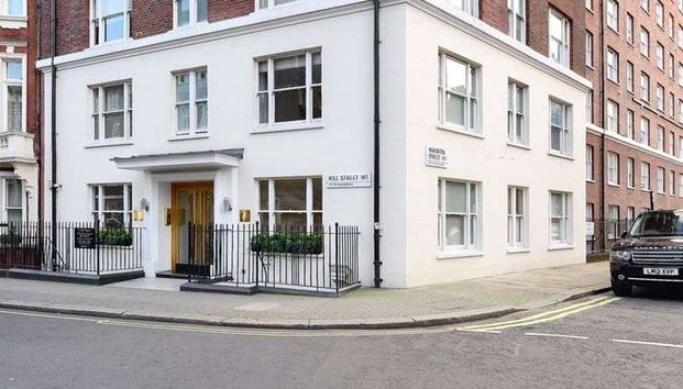 A modern studio apartment, set in the heart of Mayfair benefiting from a porter and lift access. - Photo 1