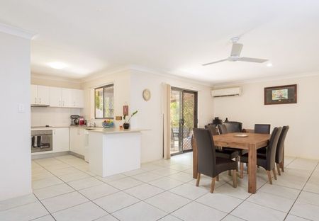 4 Bedroom House in Burleigh Heads! - Photo 5