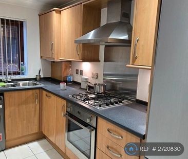 2 bedroom flat to rent - Photo 5