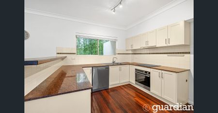 Spacious and stunning family home - perfect for entertaining and growing families - Photo 3