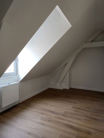 Location Appartement 5 pièces 95m² BESANCON 25000 - Photo 4
